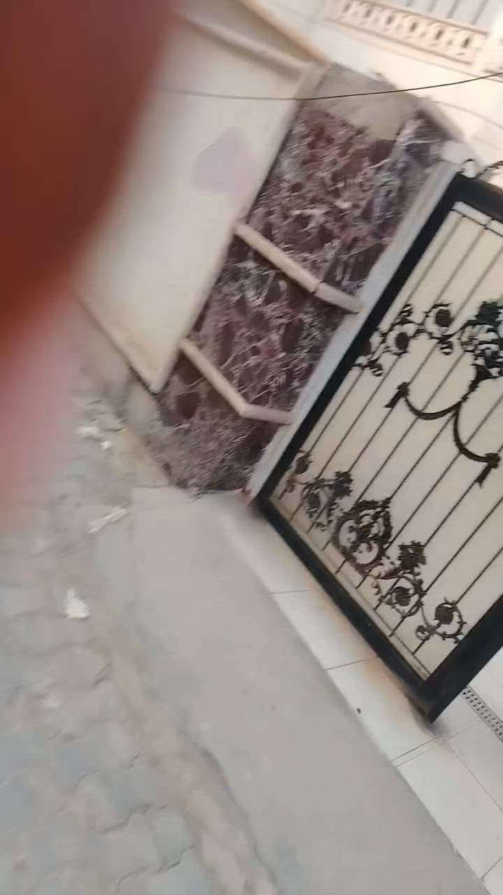 بيت للبيع مساحه ٢٦٠متر الواجهه ١٣ نزال ٢٠ يحتوي على خمسه نوم حولي ٢ استقبال ومطباخ وحمامات ٤ ينبع سعر أرض متر (مليون ٤٠٠) استفسار ***********
