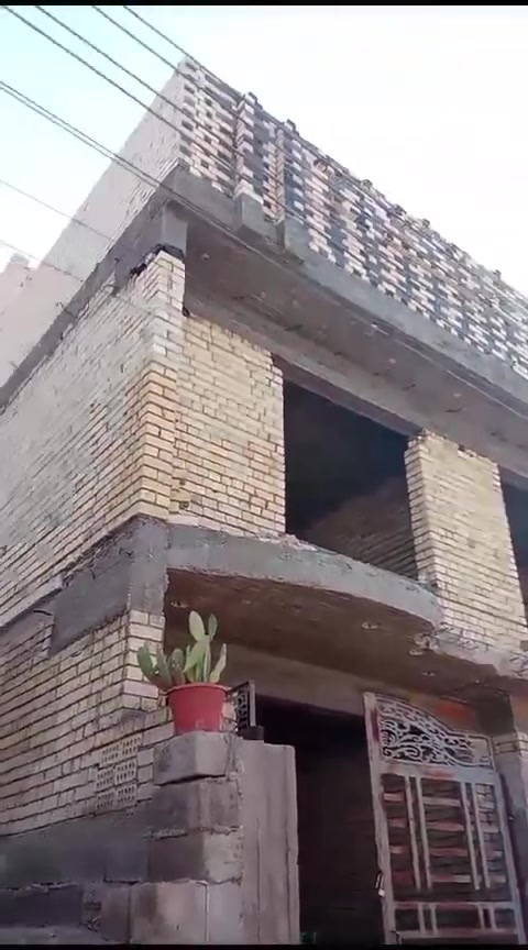 خلفه بناء متفرغ حاليا ترميم وإضافة بناء داخل مناطق بغداد ***********
