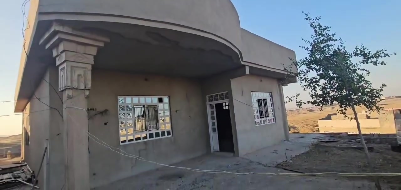 متاح بيت في منطقه احليله قرب مسجد أم المؤمنين خديجة المساحه 350 وأرض ركن مساحه 400متر 
‏للاستفسار ***********) ***********
