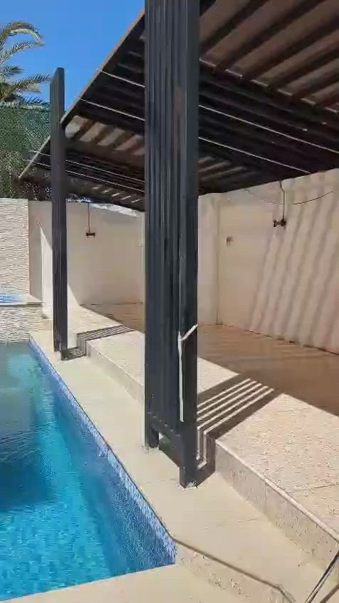 ‏مزرعة زهرة الكرز  🌸🌴
‏
‏متعة السياحة والالعاب 🏸 :
‏مسبح للكبار بتصميم راقي 🏊‍♂️
‏مسبح خاص للاطفال (امان تام) 🤽‍♀️
‏جلسة قرب المسبح
‏العاب ترفيهيه للكبار 🏓
‏
‏الجلسات الخارجية والطبيعة 🌴:
‏حديقة  واسعة 🏝
‏بستان باشجار مثمرة واجواء ريفية 🌿
‏جلسات خارجية متنوعة 📷
‏ركن شواء متكامل 🛕
‏كراج داخلي واسع 🚎
‏
‏مرافق الاقامة والراحة ☕:
‏غرفة نوم واسعة بتصميم عصري 🪑🛌
غرفة نوم صغيرة
‏صالة جلوس واسعة ومريحة 🛋🪟
‏مطبخ متكامل مع كافة التجهيزات 🍽
‏صحيات العدد 2 نظيفة ومعقمة🧴
‏
‏الخدمات✨:
‏كهرباء  24 ساعة 💡
‏انترنت 🌐
‏
‏للحجز و الاستفسار 📲:
‏***********
‏
‏📍الموقع: 
‏صلاح الدين قضاء بلد مدخل واحد قرب بناية  التربية الجديدة
‏https://maps.app.goo.gl/hAntcg2etM5G2JKL7  
‏
