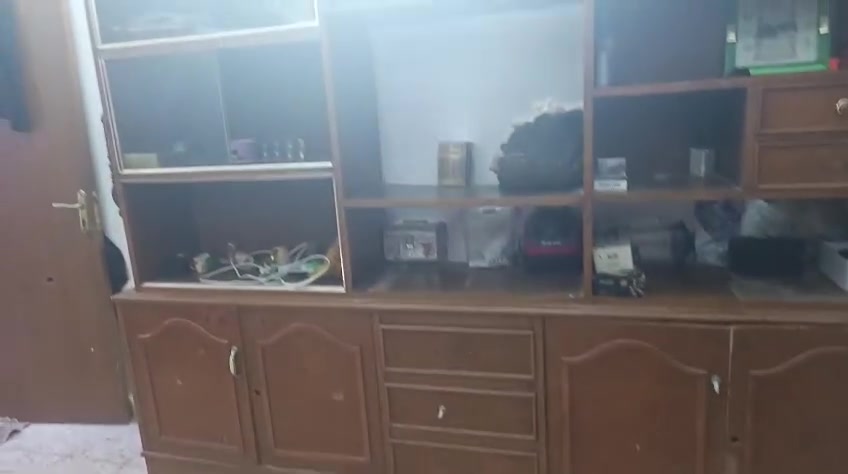 بوفيه معرض صاج نظيف وتكمه اريده ميه وخمسين الاعلام 
***********
