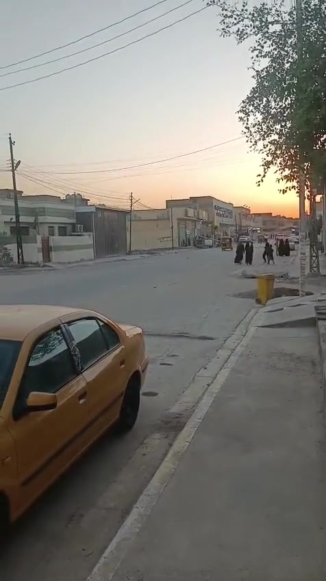اللهم صل على محمد وآل محمد
بيت للبيع ١٢٠ م واجهه ٥ نزال ٢٤ بناء نص طابوق ونص بلوك كاشي وسيراميك بيت جاهز منطقة الرئاسة
شارع ابو علي الدراجي خدمات كامله ماء مجاري كهرباء
تبليط موقع كلش حلو
السعر ٩٣ مليون بيه مجال 
معروض لدى مكتب المجتبى للعقار
للاستفسار الاتصال على الرقم *********** او ***********
