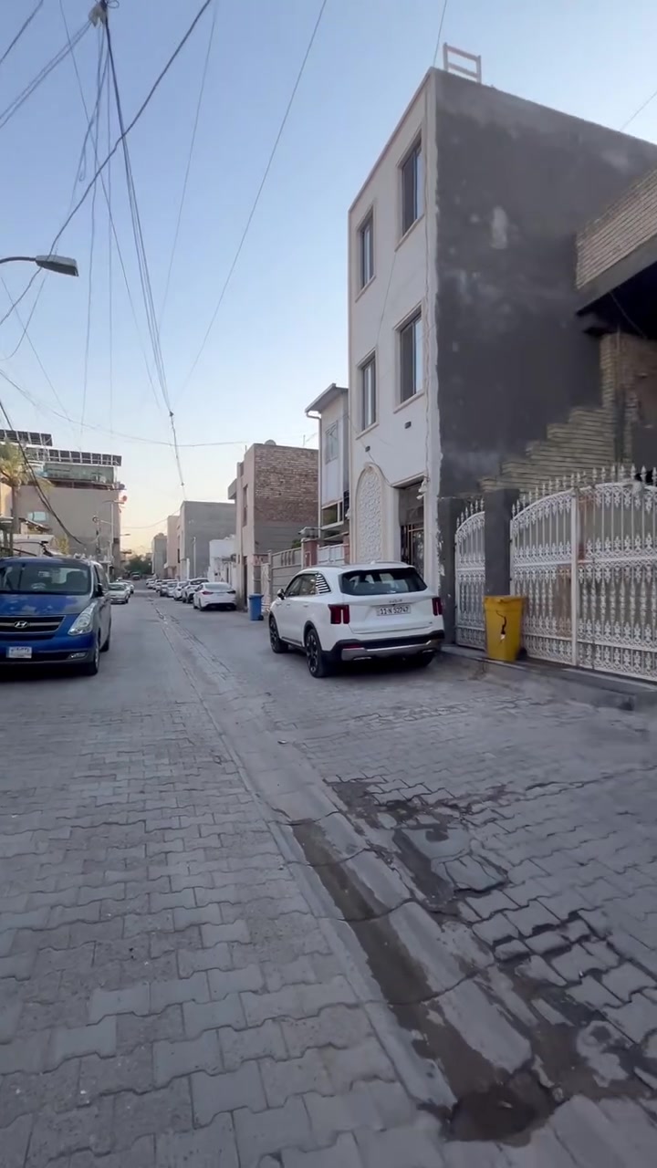 سلام عليكم بيت الايجار قرب مستشفى النعمان ٣غرف نوم وصاله ومطبخ وكراج
الاستفسار الاتصال ***********
