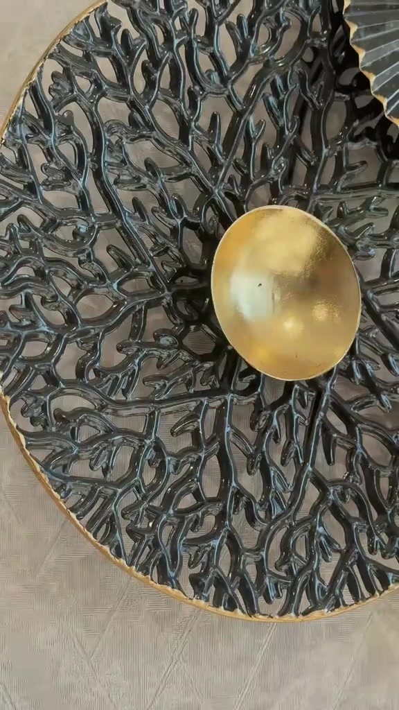 ديكور جدارية من المعدن كوالتي ممتاز من الحديد و جمالية ب ادق تفاصيل❤️‍🔥🥰 ‎متوفرة في ئيم بازار  ‎العنوان اربيل طريق كويه / بجانب شقق هيوا ستي  ‎ومتوفر توصيل لكل المحافظات ‎ارقامنا للتواصل : ‎‏‎واتساب :*********** ‎‏‎اتصال : *********** ‎‏‎للمزيد من المعلومات ارسل رسالة الى هذه الصفحة⁩
