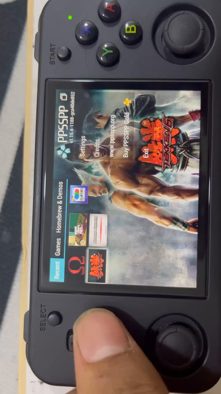 السلام عليكم
جهاز العاب من شركه انبريك 
يشغل العاب بلي وان و PSP 
و الكثير من المحاكيات 
يجي رام 64 متروس العاب 
السعر 40 الف 
مكاني البصره للتواصل ***********
