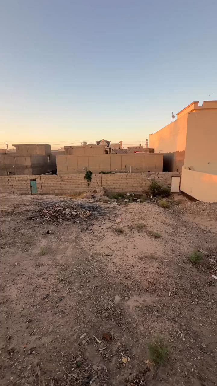 دار للبيع يعتبر قطعه ارض الورار الثانيه قرب مستشفى الولاده
المساحه 580 متر الوجه 17 متر
شارع 10 والضهر ع سده الكورنيش
للاستفسار مكتب الملكي للعقارات
***********
