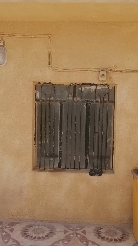 بيت للايجار القبله حي القائم يحتوي عل 5 غرف وستقبال وصاله ومطبخ وصحيات سعر الايجار 800 الف للاستفسار مراسله الصفحه او الاتصال *********** #عقارات #البصرة
