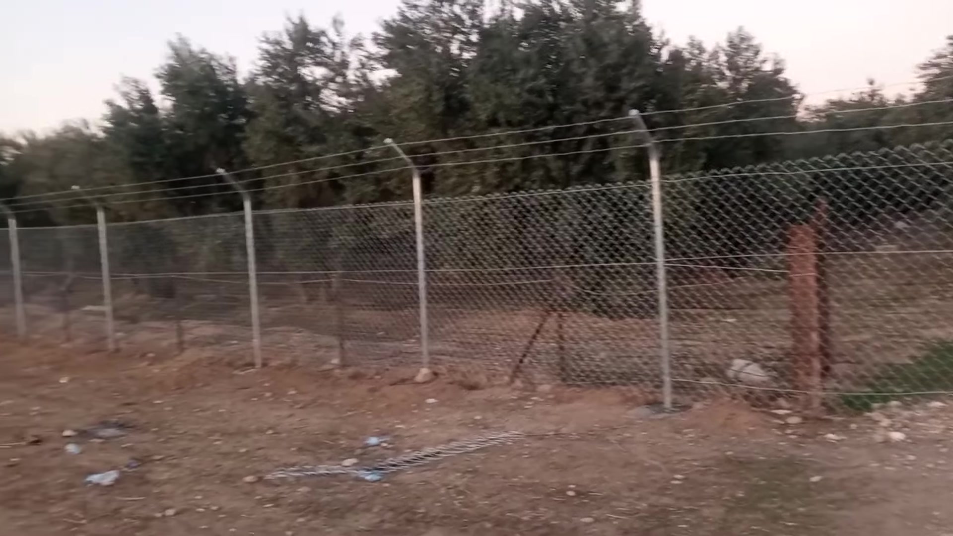 يوجد كادر متخصص للعمل البي ارسي حدائق مزارع سعر متر 10الف مواد وعمل بس عمل 3000الف  واتساب ‏‪***********‬‏
