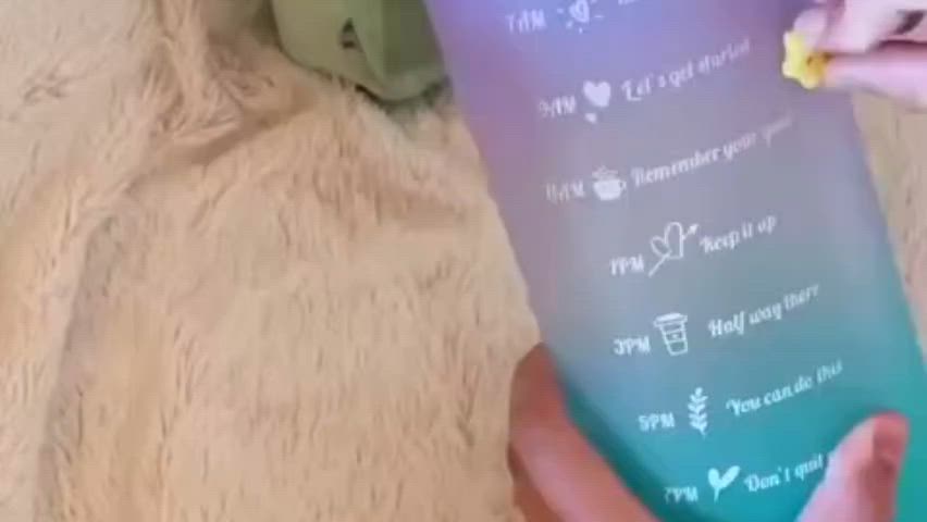 مطارة شكل كيوت 🥰
✅لحفظ الماء البارد 
(عصير 🧃بروتين،كلشي تكدر 
تحفظ بيها حجم كبير) 

✨بلاستك درجة اولى 💯
✨قويه جداً
✨السعه 2 لتر 
تكدرون تاخذونها وياكم اي مكان 
وخاصه أصحاب الجم راح تفيدكم هواي

تحتوي على استيكر ملصقات
🚘يوجد خدمة توصيل لجميع محافظات العراق ٤ الاف🚘


**إذا كنت صاحب هذا الإعلان وتريد حذفه لأي سبب، رجاءا أرسل رسالة إلى الدعم الفني**