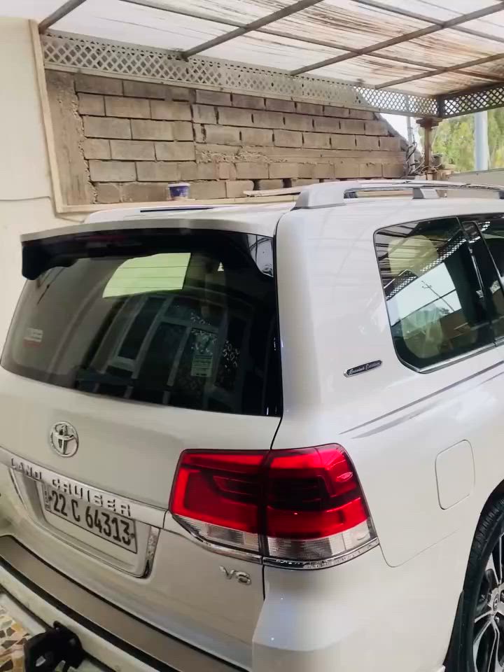 لاندكروز موديل ٢٠٢٠
شركه جهان باب اول 
السياره فول موصفات 
المحرك ٦ سلندر 
ماشيه ١٥٠ 
العنوان موصل 
رقم الهاتف ***********
