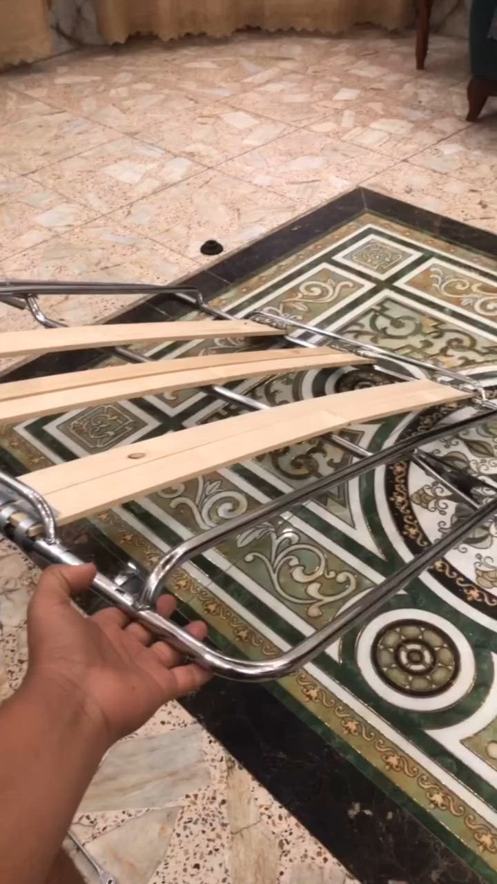 سلام عليكم للبيع سبايه جديده سعر ٧٥وبيه مجال قليل مكاني بغداد لامين ترهم لجميع سيارات اليراني وسني رقمي ***********

