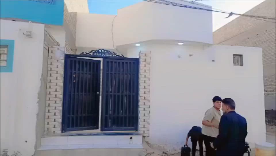 البيت للبيع المساحه 125متر يحتوي على غرفه اومطبخ واستقبال أوصاله بنيان جديد العباسيه حي السلام ***********
