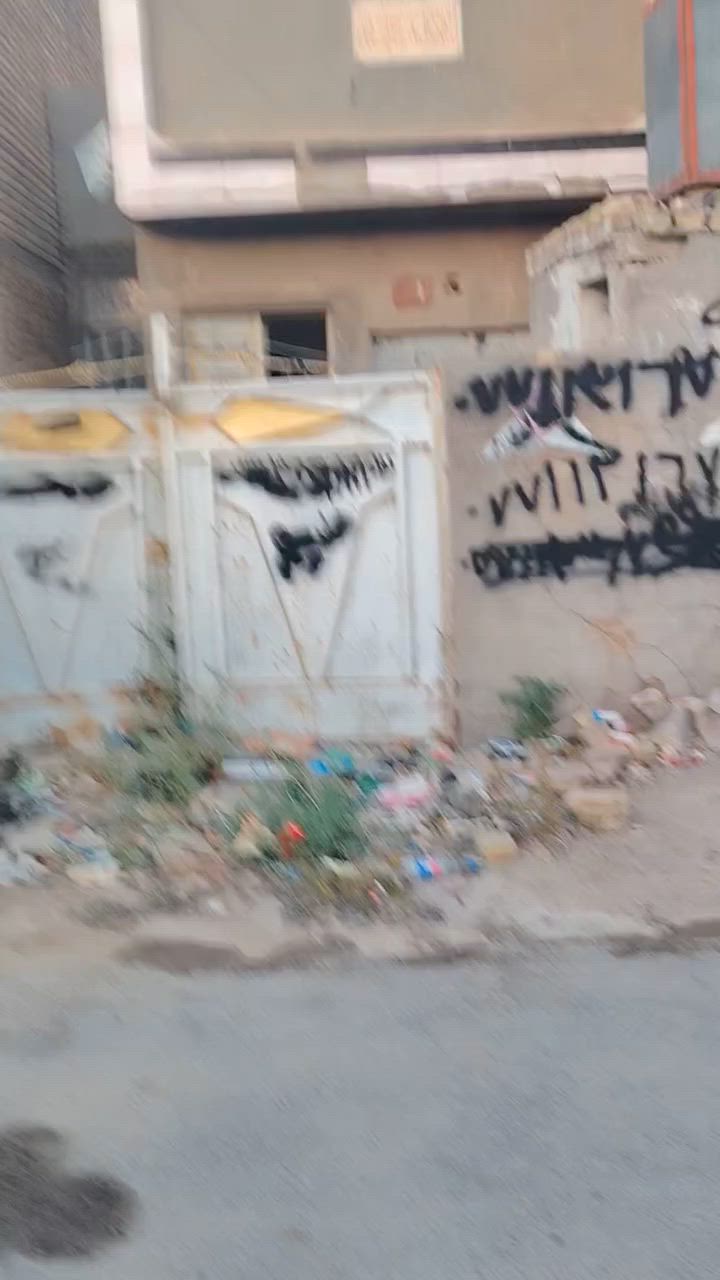 من رخصت صاحب الكروب سلام عليكم
دار البيع مساحه 100متر با ٢٨ غريب على شارع الحشد بضهره شارع تجاري سايدين ***********
