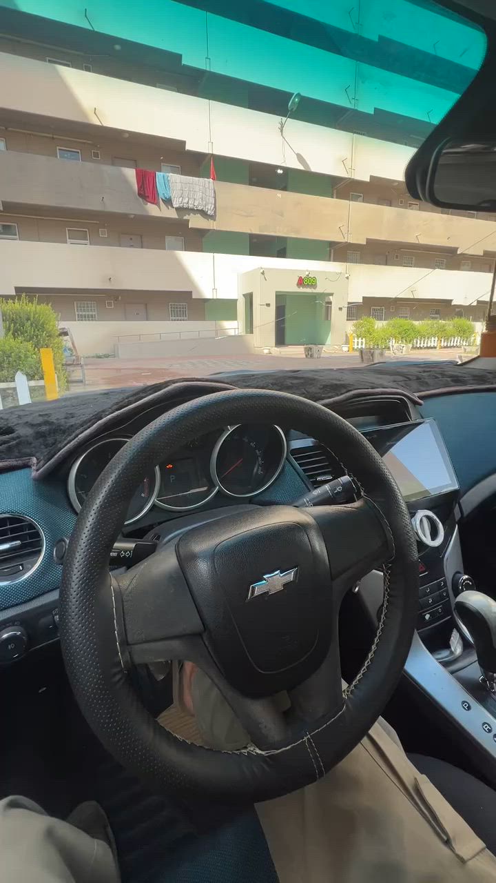 السلام عليكم للبيع شوفرليت كروز ٢٠١١ وارد خليجي محرك المرغوب وابترا اصل بيها مكانات صبغ بدون ضربه السعر ٧٥ 
***********
