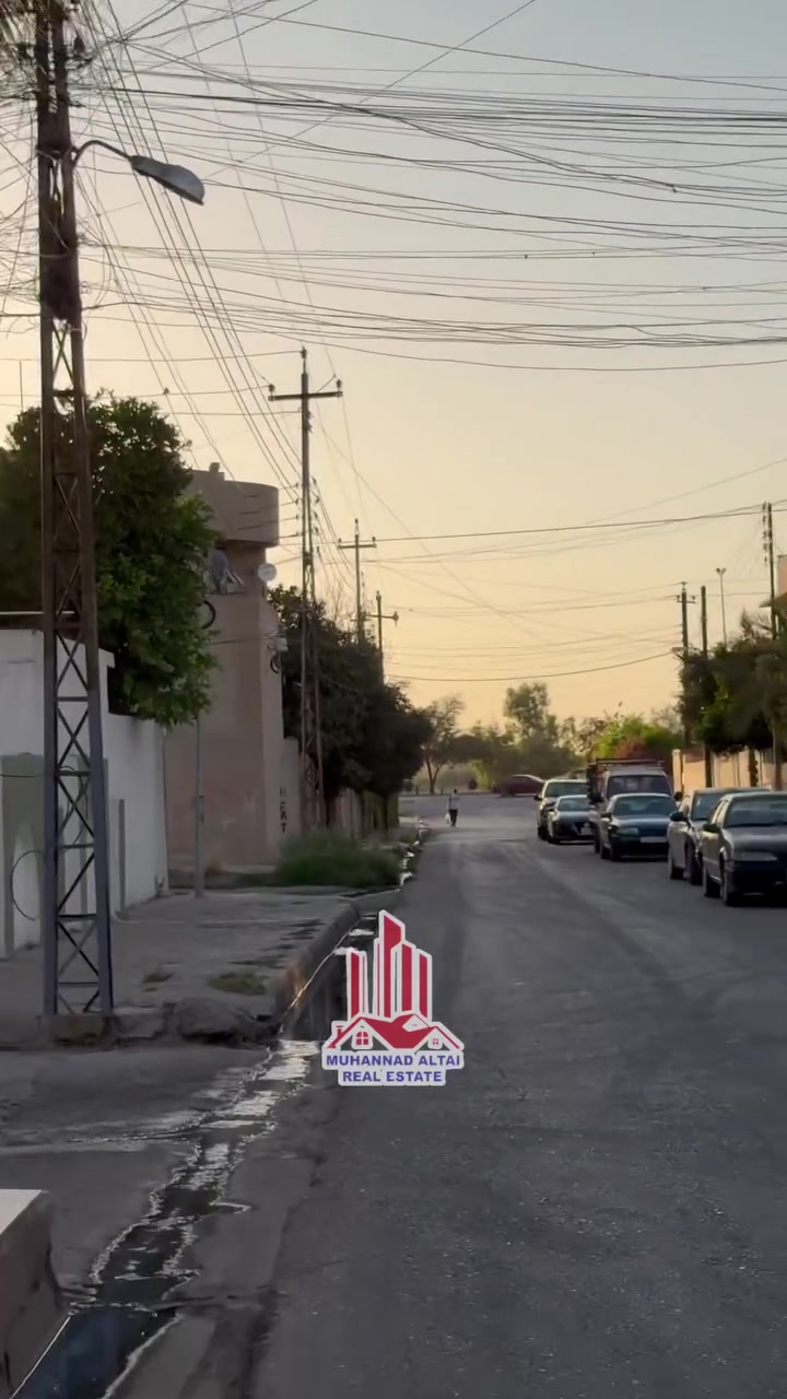عقارات مهند الطائي 🏛🏛

دار  للبيع بناء حديث في حي الوحدة مقابل جامعة الحدباء 

🔴مساحة 200  متر #ركن 🔴شارع عريض 

💥💥سند طابو ملك صرف 💥💥

طابق واحد بناء حديث فول  

⚫️طابق واحد : غرفة وهول واستقبال ومطبخ  وصحيات 

+بيتونة

اكتب تم ليصلك السعر 

مراجعة #مكتب_مهند_الطائي 🏛
موقع المكتب➿➿في الموصل / حي الوحدة مجاور جامع الشيخ عبدالقادر الكيلاني(جامع الصابرين ) 🕌 

التفاصيل الاتصال على الأرقام التالية :_
( *********** )كورك☎️📞
( *********** )اسيا ☎️📞
او ((الاتصال على واتساب او فايبر برقم 
***********))

