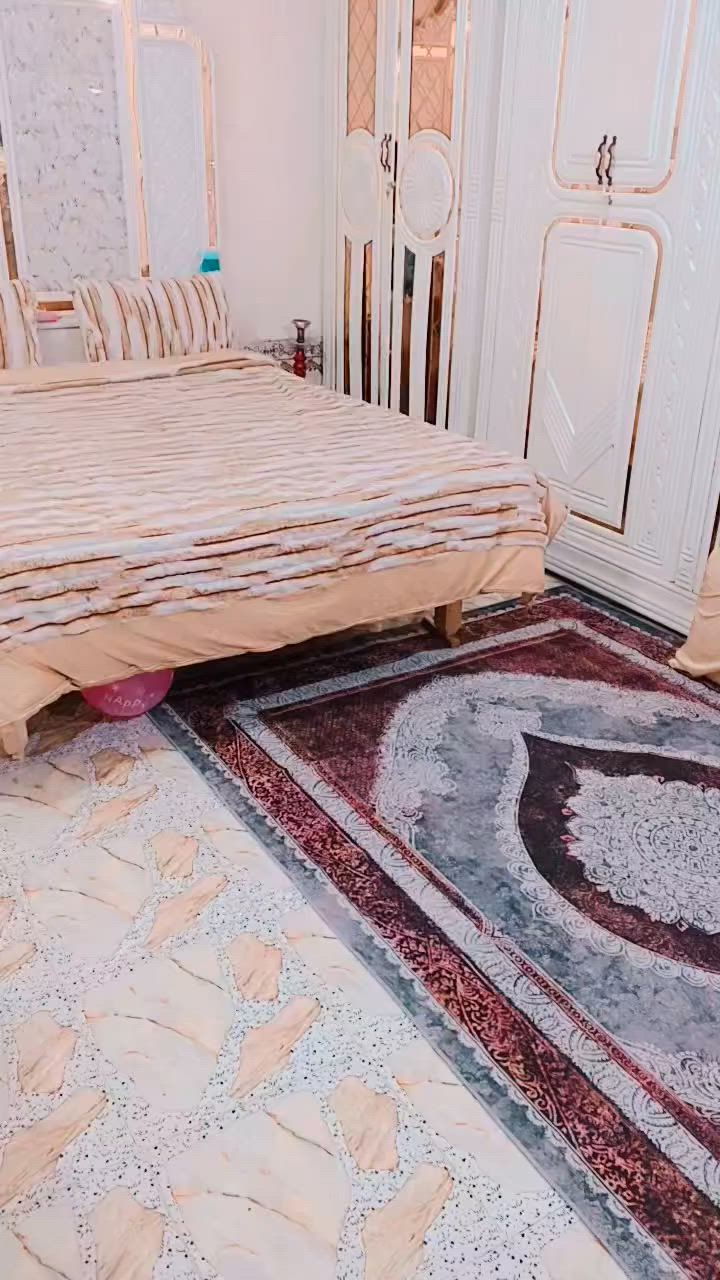 غرف نوم للبيع استعمال قليل ضرر بسيط 
تختوي كنتور وملحق وميز مرايه وميز شاشه وجربايه وميزين مال جريايه غرفه ضخمه شغل عراقي غرفه عراقيه  سعر مليون و 800 وبيه مجال مكاني بغداد حي النصر للاستفسار ***********

