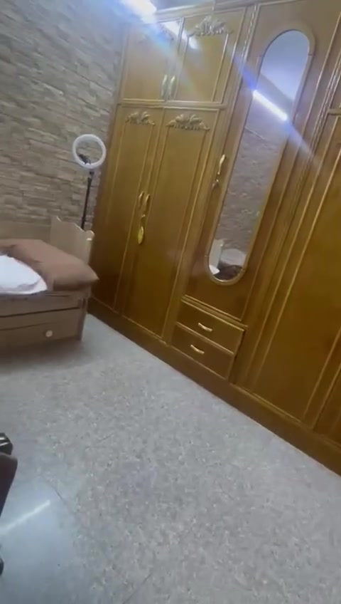 السلام عليكم اغراض منزل استخدام قليل
-شاشة جينرال حجم ٥٥ سمارت ضد الكسر
-فرن غاز  ٤ عيون 
-غسالة سامسونج ١٥ كيلو غرام 
-ثلاجة حجم ١٦ 
-مجرات بلاستك 
-براد ماء  
-غرفة نوم صاج  ٥ قطع  تلبيس زان 
-كاونتر سنك مرمر ٣ قطع 
عنوان بغداد صليخ  ٦٠٠    
للاستفسار على هذا رقم واتساب  ***********
