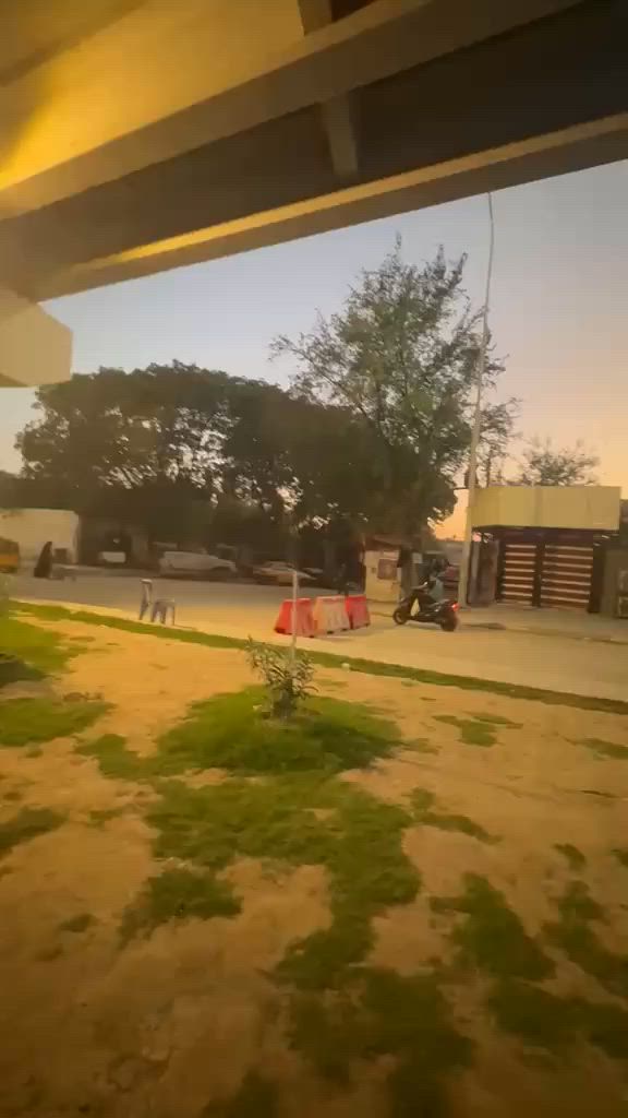 بيت تجاري ملك صرف في منطقة ساحة عدن مقابل سيڤ الچلبي
مساحة المنزل ١١٧ واجهة ٩ 
سعر المتر ٤ ونص
للاتصال والاستفسار 
***********

***********
