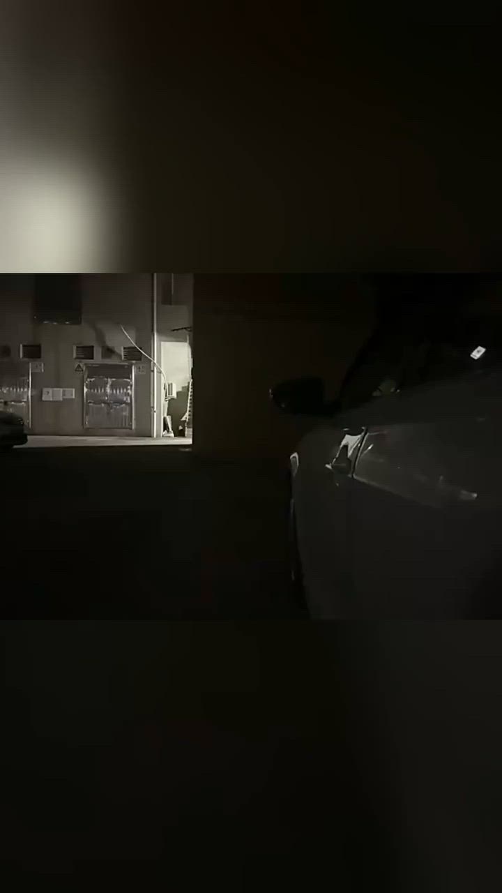 إضاءة LED ترحيب وتحذير لباب السيارة
🚗 💡 لدّ ترحيب وتحذير لباب السيارة – حماية وأناقة بلمسة وحدة!

تريد سيارتك تبين مرتبة وأنيقة، وتزيد من أمانك خصوصًا بالليل؟

هاي الإضاءة الـLED هي الحل العملي والستايل بنفس الوقت 👌

🔸 شنو تستفاد منها؟

▪️ تشتغل تلقائي من تفتح الباب – ضوء ترحيب يفتح النفس

▪️ تنبه السيارات المارة حتى ما يصير احتكاك أو حادث

▪️ تضيف لمسة فخمة وتبين سيارتك غير ✨

🔧 المميزات:

✔️ نمط فلاش مميز يخلي السيارة ملفتة

✔️ مقاومة للمطر والغبار بمعيار IP68

✔️ تركيب سهل – لا تحتاج تروح لكهربائي

✔️ تناسب أغلب أنواع السيارات

✔️ إنارة قوية وواضحة حتى بالمواقف المظلمة

📦 العلبة تحتوي:

• شريطين LED (120 سم لكل واحد)

• أسلاك توصيل

• تعليمات تركيب مفصّلة

📌 نصيحة:

نظّف المكان زين قبل التركيب – وثبّت الشريط عدل حتى يلتصق مضبوط

وشغّله حسب التعليمات: الأحمر للموجب، الأسود للسالب ⚡

🧰 المقاس: 18 × 18 × 3 سم – ما ياخذ مكان، وسهل التخزين

السعر 25الف دينار عراقي
للحجز مراسلة الصفحه خاص


**إذا كنت صاحب هذا الإعلان وتريد حذفه لأي سبب، رجاءا أرسل رسالة إلى الدعم الفني**