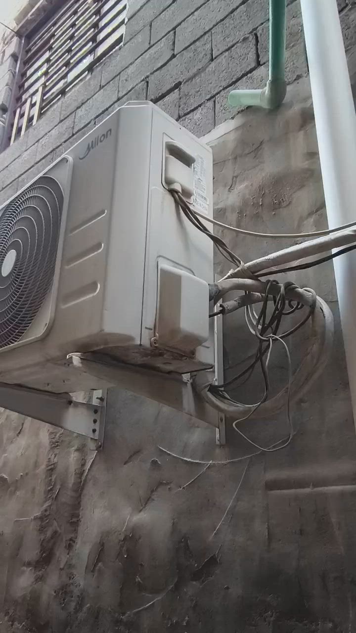 رسبلت كنتوري 2طن سعر 450قفل نقص غاز فقط  كمبيسر سليم......!.... سبلت2طن  نقصه بس كنبريسر سعر250قفل 
*********** البصره كرمه علي مقابيل حي رساله
