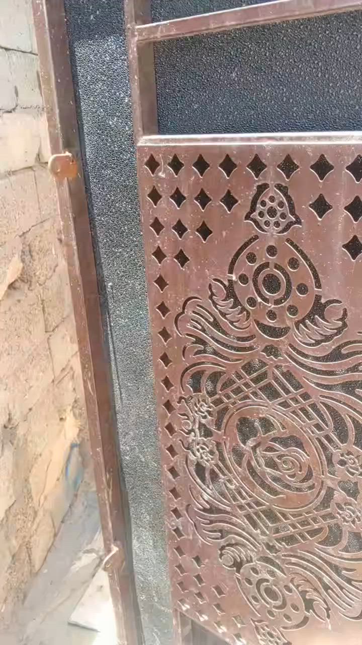 سلام عليكم بيت زراعي سنه 25 دربونه مساحه 80 غرفتين وخدمات سعر 18بيه مجال بسط📞***********مستعجال عندي مريض
