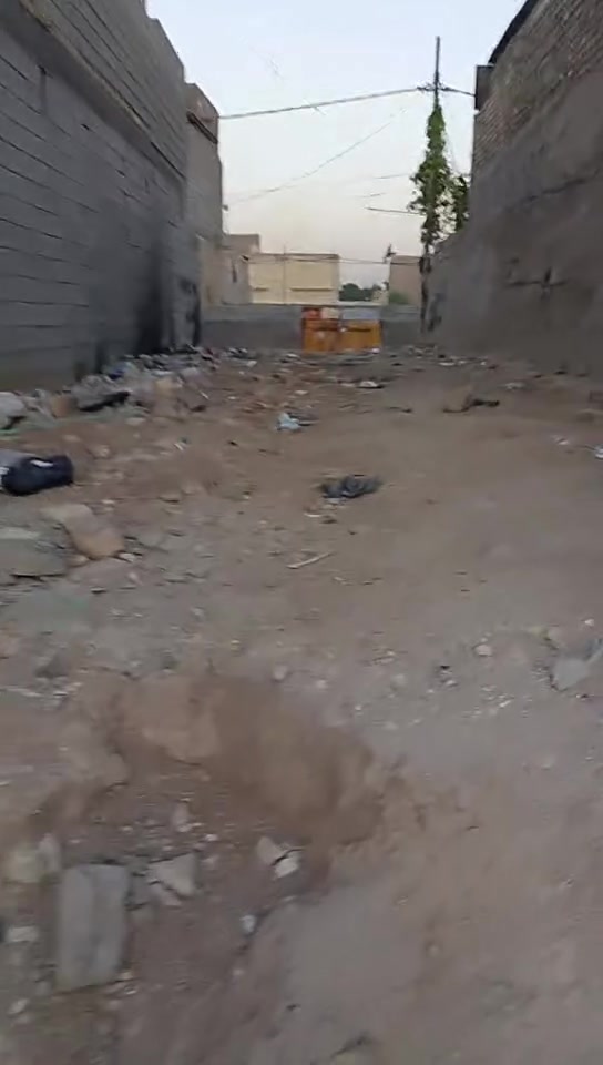قطعة ارض للبيع المساحه100متر  النزال 20ولوجه 5العنوان سبع قصور شارع ابو احمد مقابيل صورت السيد الشهيد  فرع ابو عمار الدراجي رقم الهاتق ***********
