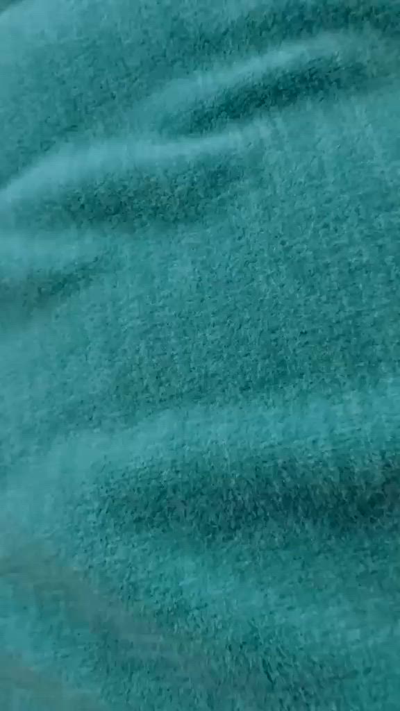 تخم تركي ١٠ مقاعد نضيف كلش اي ضرر ما بي السعر ٥٠٠ وبي مجال مستعجلين عل البيعه  مع كوشات للبيع العنوان بغداد جميله *********** مستعجلين
