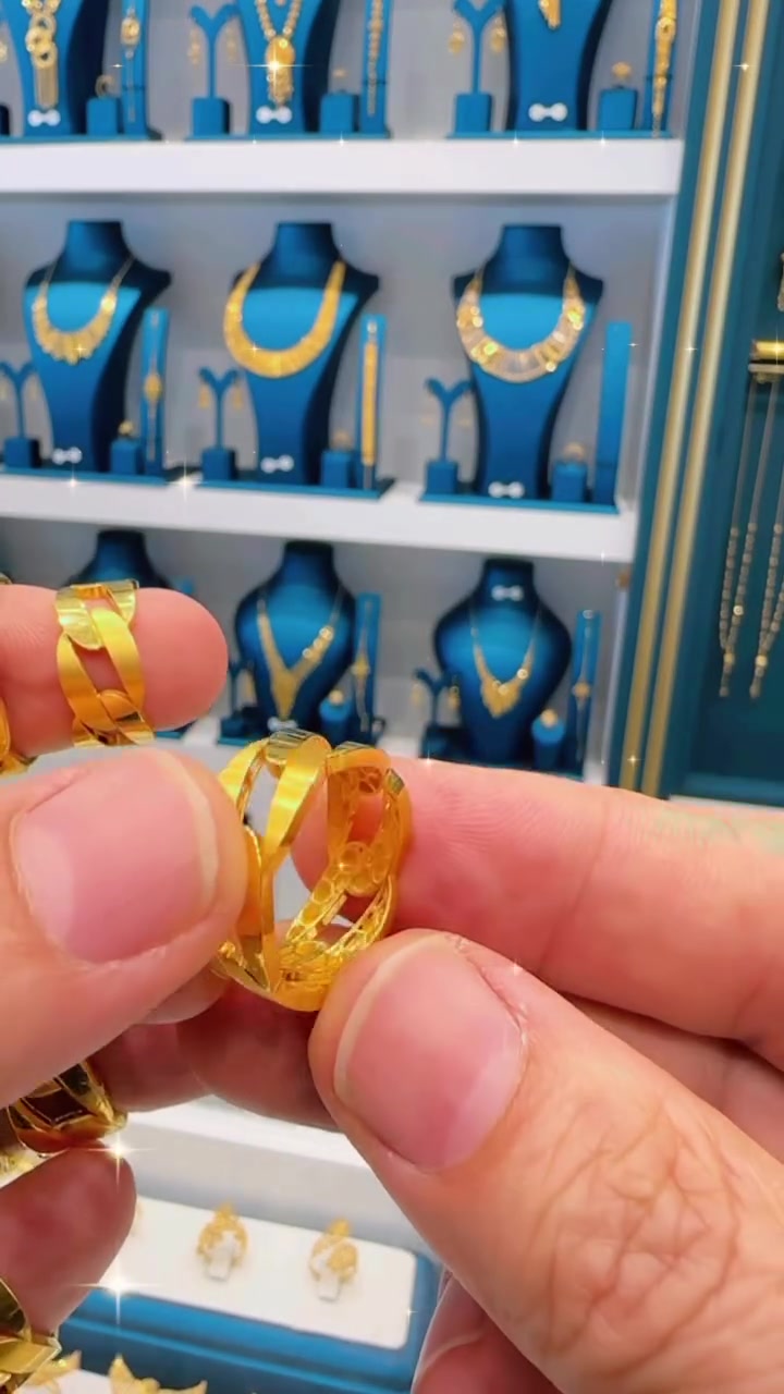 صباح الخير 🌹
#صياغة_ومجوهرات_شمس☀️
حلق كارتير تركي 🔥
سعر البيع 860 الف
سعر الشراء 855 الف
بابل /محاويل /ناحية الامام 
واتساب /***********☎️
انستا/nbn10_🌹
