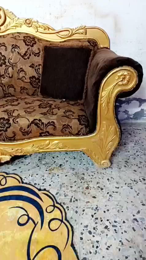 تخم ٢٠ مقعد يعني تخمين ب ٣٠٠ منطقة المعامل قرب مطعم اوراس ***********
