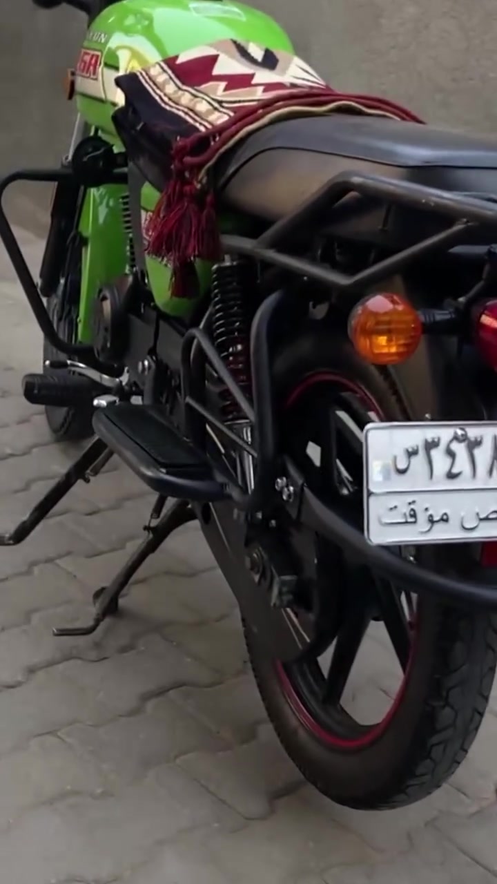 الدراجه دايون نفخ الون أخضر مميز محرك 200 موديل 23 طالعه 24مكفول كفاله عامه اوراق اصولي معرض البغدادي الشراي يتصل *********** مكاني كربلاء  سعر 1800ييه مجال تعال شوف بيك خير ودلل
