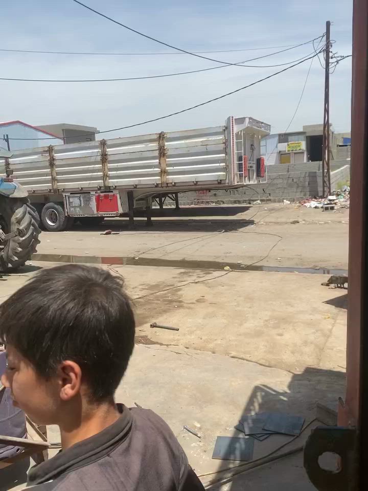 جناب  متحركات لبيع الطول 13 و 60   رتفاع متر ونص  الحاب تفاصيل يتصل ***********
