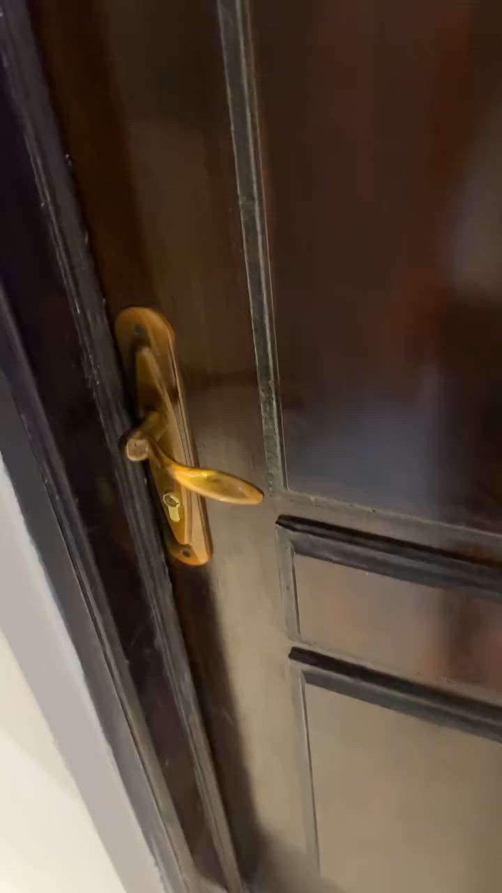 وما توفيقي الى بالله 🏛️🤍

اعمالنا ديكورات جبس بررد 🏛️

ديكورات خارجيه 🏛️

***********..📞

