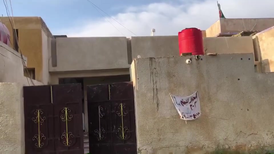 متاح دار سكن طابو صرف مساحته 200 مكانه حي الزهور بدايه شارع الجمعيه
بنيانه طابوك
***********
