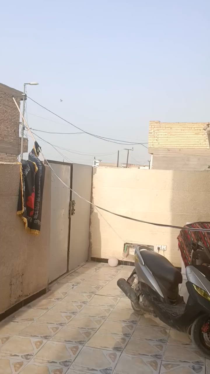 سلام عليكم 180م زراعي الشعله مقابيل منطقه الرواد بيع أو مراوس حسب القناعه ***********
