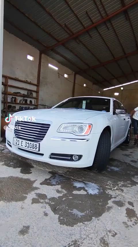 سلام عليك وبامه لبيع موديل ٢٠١٢سيارع جاهزه مكينه وكير وحدادين كله جديد وسياره حلوه جاهزه سياره متعوب عليه 
الله شاهد مكان شطره ***********سياره بسمي
