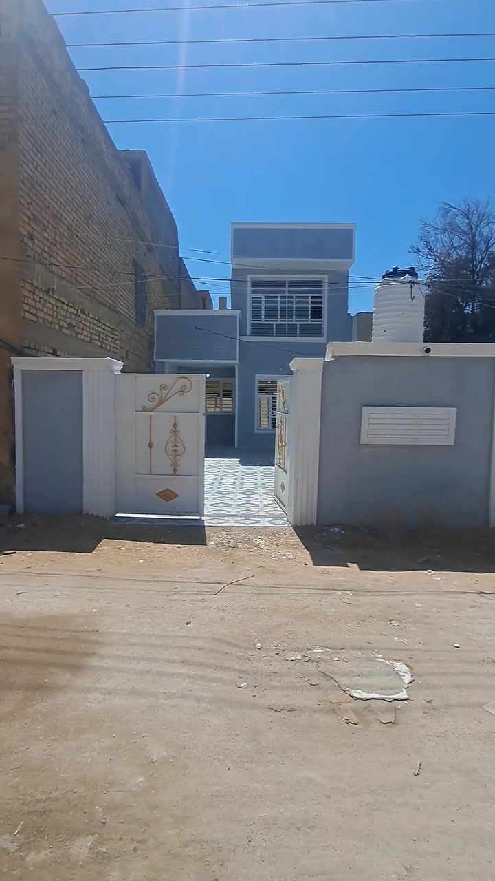 بيت مساحه ١٥٤ متر طابو صرف طابق ونص غرفتين نوم  بغداد المحموديه حي العسكري قرب مدرسة البساله وملعب احمد راضي  السعر ١١٥ مليون 
للتواصل ع الارقام واتساب *********** واتساب ***********
