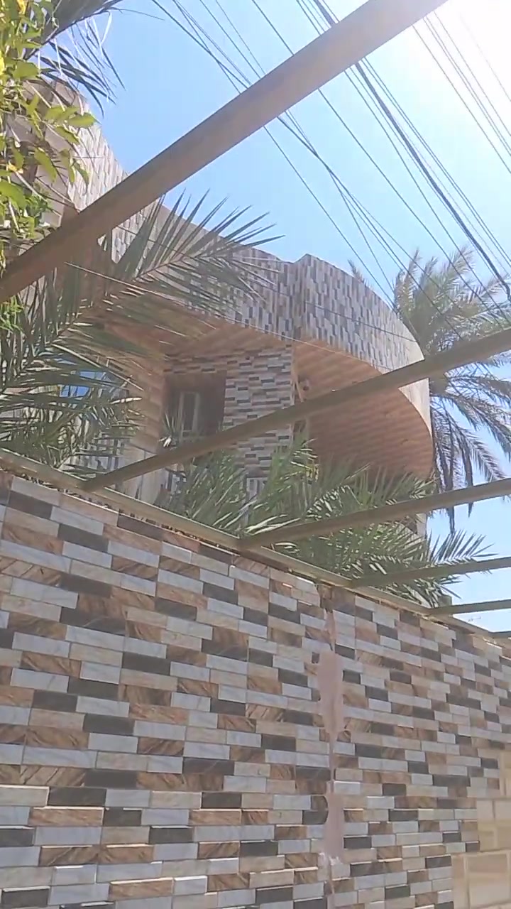 حداده عامه متنقله في هيت عمل سقاءف ميوز تصليحات بسيطه اسعار مناسبه جدا للتواصل مع الرقم ***********
