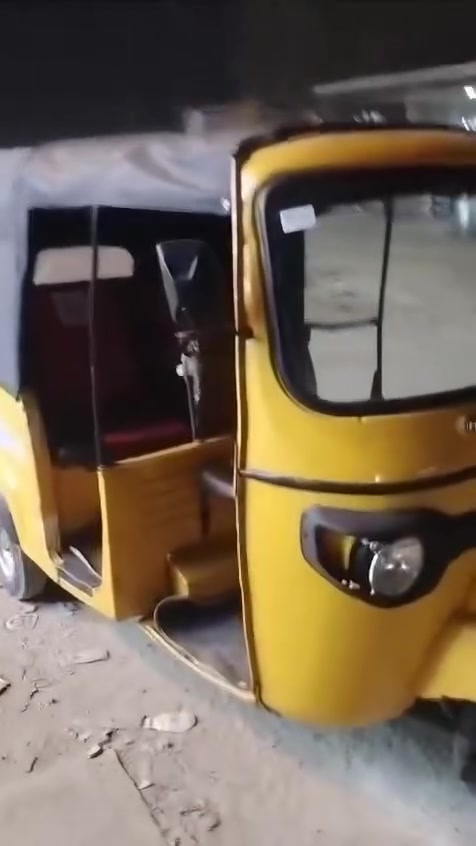 السلام عليكم
تكتك بياجو موديل ٢٠ محورة محرك تي في اس جديد 
كشر كلش اوراق كاملة اصولية
تخم تاير و ويل باجاج جديد
جامة امامية جديدة 
بكلايتات جديد
دوشمة جديدة 
كاعيات جديدة 
مسجل جديد
جادر جديد
التكتك خير من الله مابيها اي نقص ولا خياس و لا زنجار ، التكتك تنباع اقساط لمنطقة الاسكندرية فقط
الاتصال ***********
