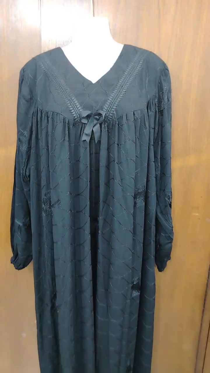 خياطة نسائية واطفال للحجز ***********

