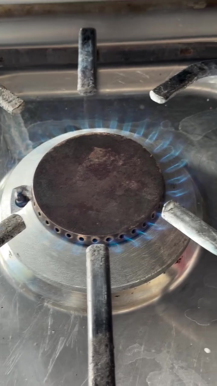 طباخ خمس اعيون مصري كلش نضيف ***********

