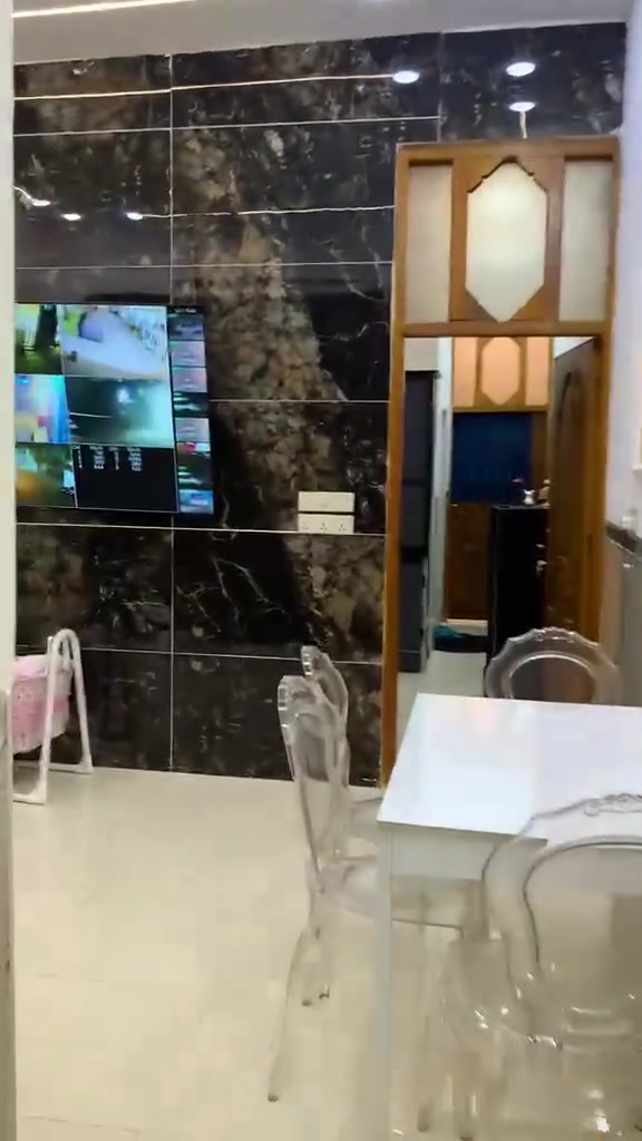 سلام عليكم عندي بيت بحي كوفه مال علاوي الاسمر مقابيل بانزين خانه الاستفسار *********** ***********
