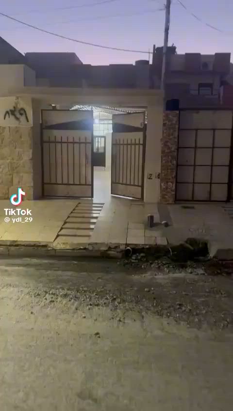 سلام عليكم دار للبيع حي الرفاعي طابقين شروق تام
مساحه ٣٠٠ واجه ١٠ عمق ٣٠ يتكون الدار من ٤ غرف نوم هول استقبال مطبخ
للاستفسار الاتصال علا الارقام المذكوره
***********
***********
