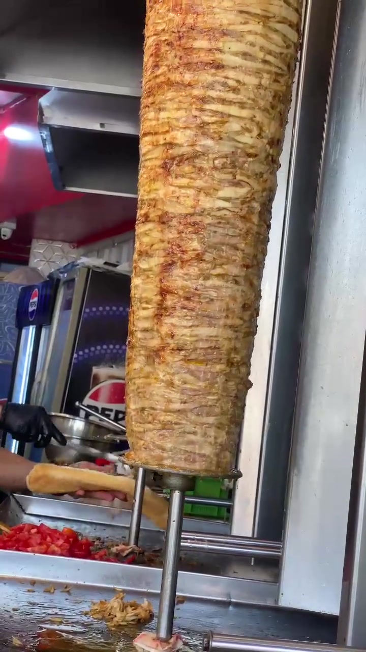 سلام عليكم من رخصة الادمن
خلفه شاورما كامل متمكن جدا تجمع خلفات نراكيل بغداد و أربيل محافظات الشماليه شرط طعم ونظافه أضافه عمل ثوميه كريم وتساب *********** مشتغل مطاعم برندات قويه جدا دليل مطاعم اربيل Erbil’s Restaurants Guide
