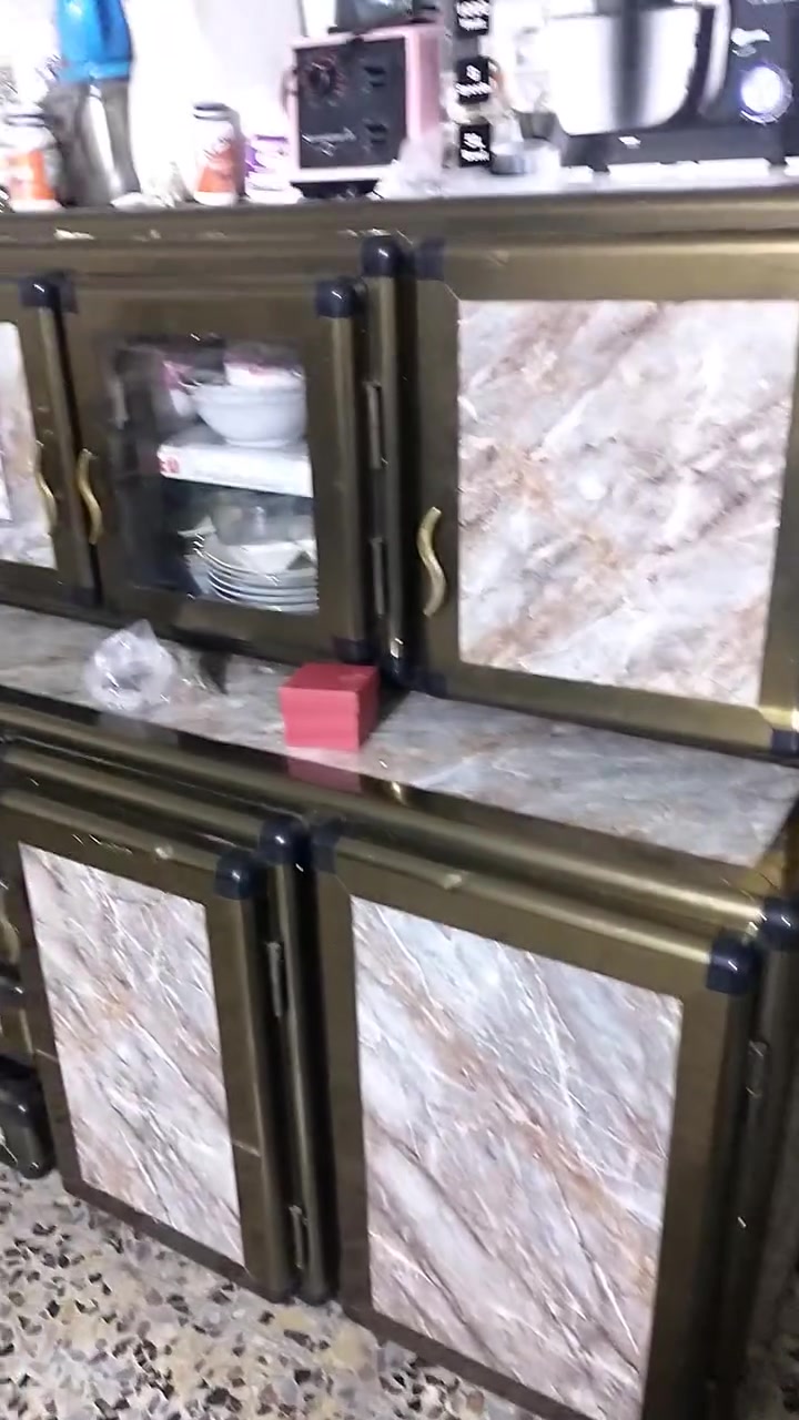 ***********

