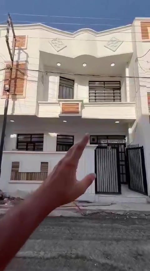 سلام بيت للبيع نقد و قسط 
بيت 100متر يحتوي ع مدخلين واربع غرف نوم
وصحيات بكل طابق كامل خدمات 
طابو زراعي سند 25
مكان الدوره نهايه 120
للاستفسار مراسله خاص او واتساب 
*********** ملاك 
@إشارة

