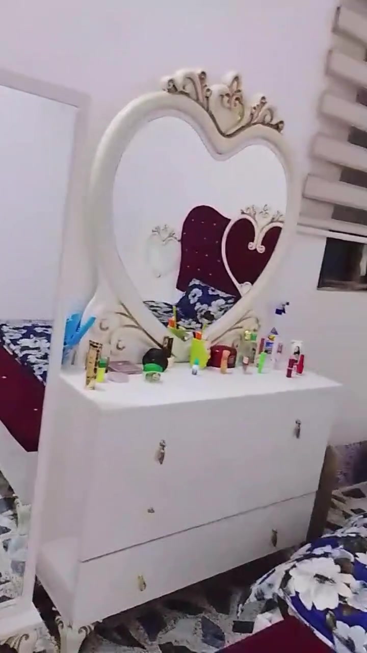 السلام عليكم 
للبيع غرفه النوم مستعمله ونضيفه 
بيها عشر قطع 
وسعرها 500الف بيها مجال 
والتواصل على رقم الهاتف 
‏‪***********‬‏
انا مكفله بالنشر
