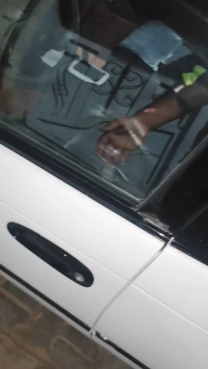 كورلا ١٩٩٤
مكينة ١٦٠٠
سيارة جاهزة تبريد ثلج
دواخل جديدة 
لايت زنون 
كهربائيات كله جديدة 
سنوية بسمي مشروع وطني 

سعر السيارة ٥٠ وبيه مجال للشراي
رقمي ***********
