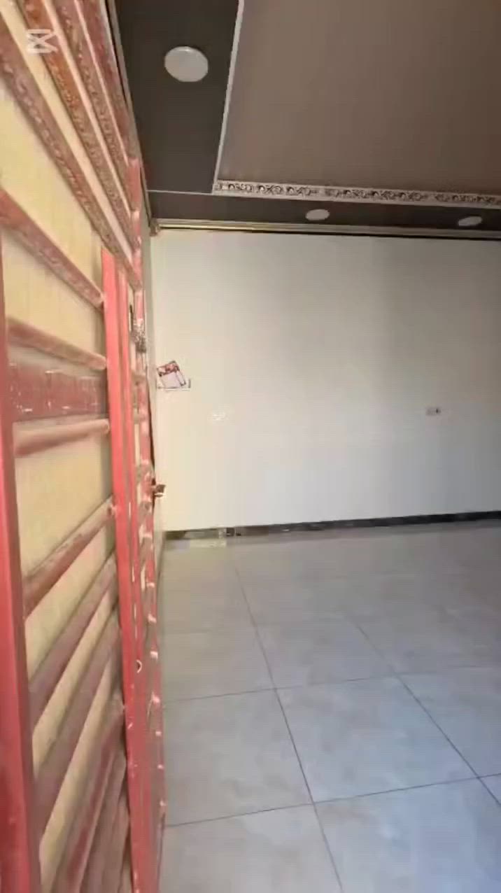 يا الله .. الاسكان الصناعي بيت زراعي في دور سيد حمزه المساحه 200 متر طابق واحد .. ( غرفتين واستقبال كبير و صاله و مطبخ وصحيات خارجية وداخليه ) السعر 55 مليون .
***********
