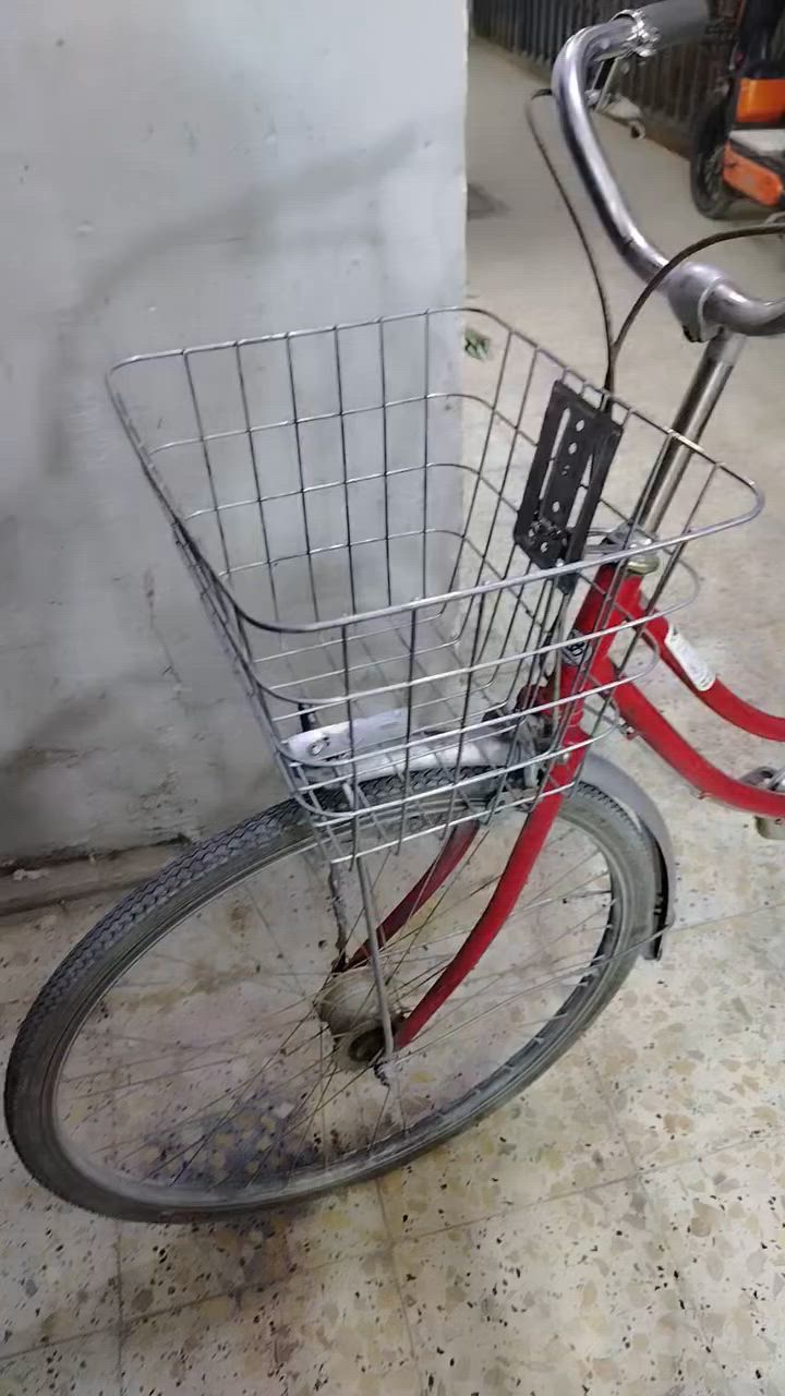 باسكل حجم.26
نظيف جدا
السعر ٩٠ الف
***********
