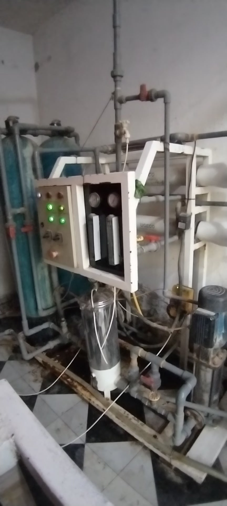 محطة ماء ارو للبيع 
سلام عليكم 

محطة ام النص متر. تحتوي على تانكيات اثنين سعت الفين لتر 

محافظة واسط 

الاستفسار 
اتصل على     ***********
